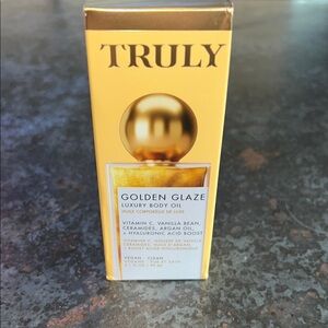 ✨💛NIB💛✨TRULY Golden Glaze Shimmer Body Oil